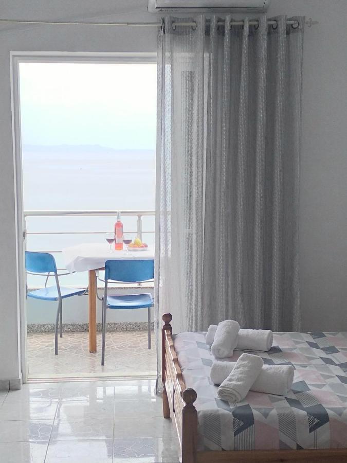 Nadim Rooms Himare Ngoại thất bức ảnh