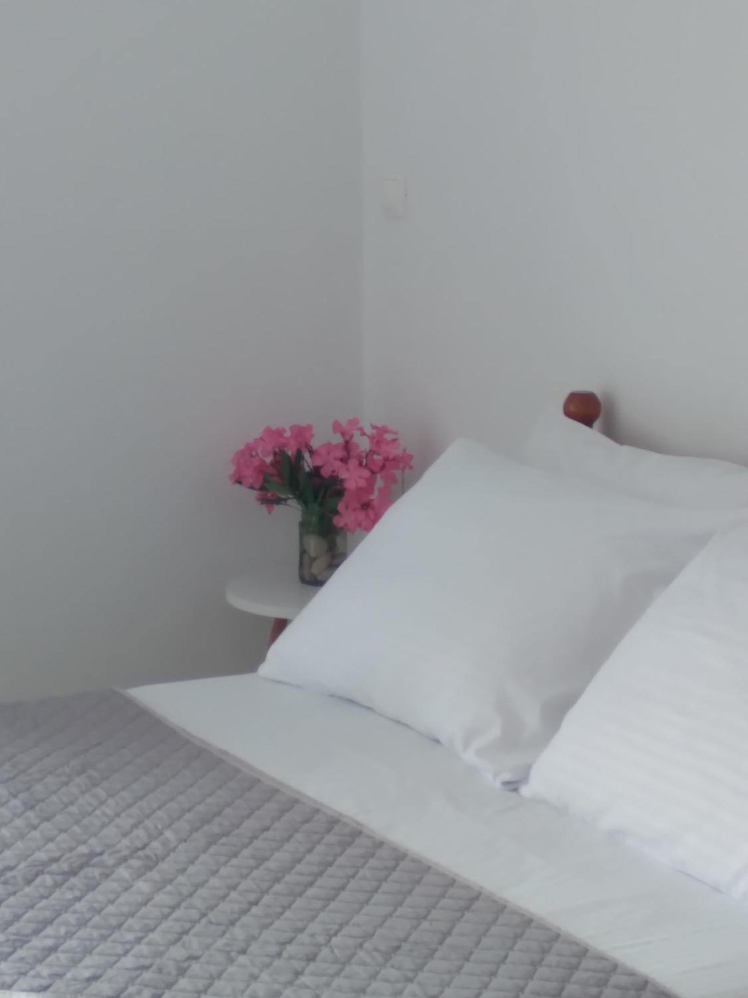 Nadim Rooms Himare Ngoại thất bức ảnh