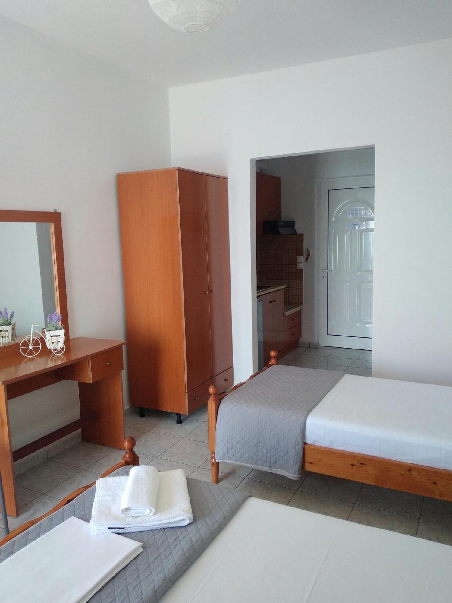 Nadim Rooms Himare Ngoại thất bức ảnh