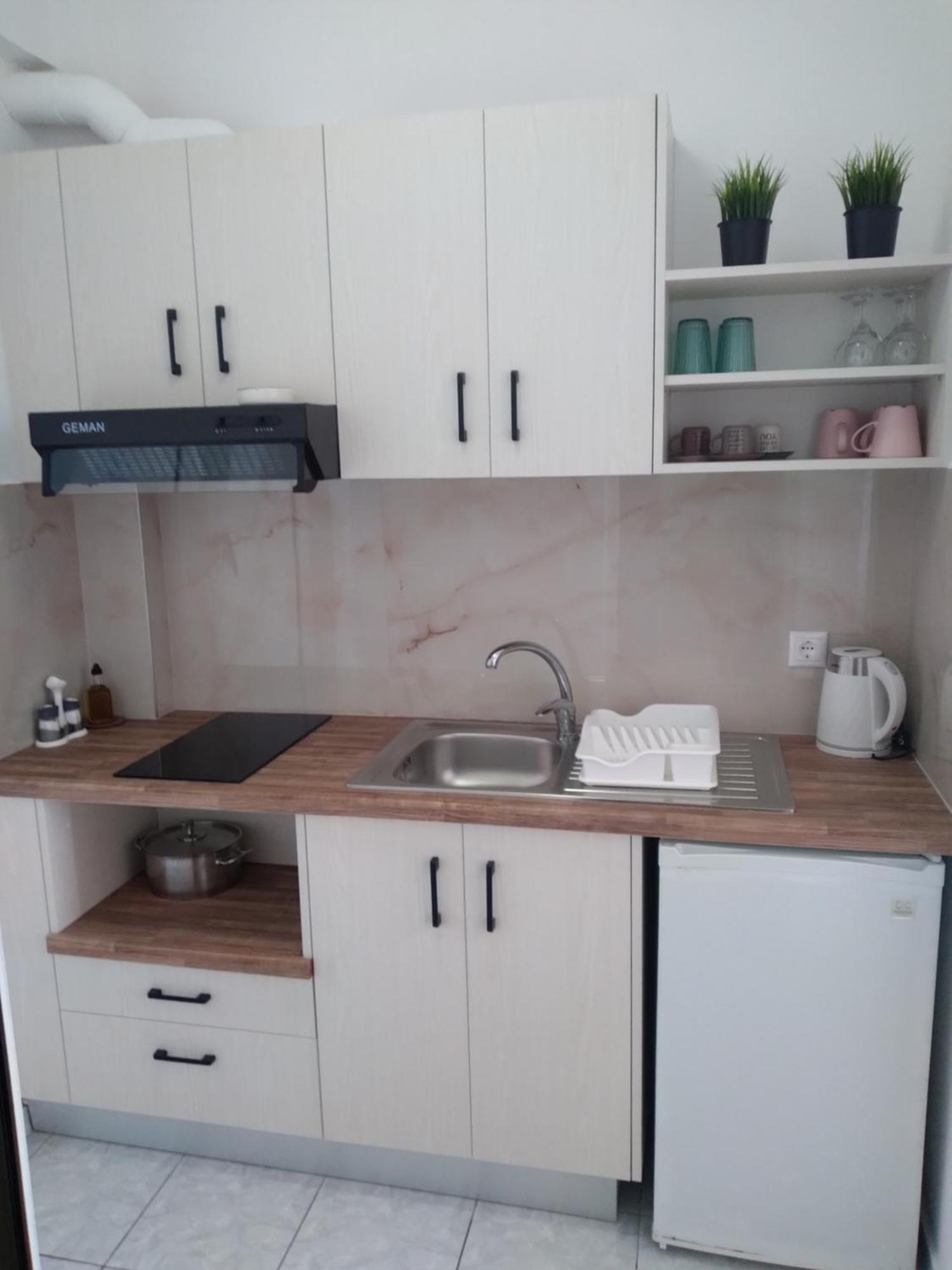 Nadim Rooms Himare Ngoại thất bức ảnh