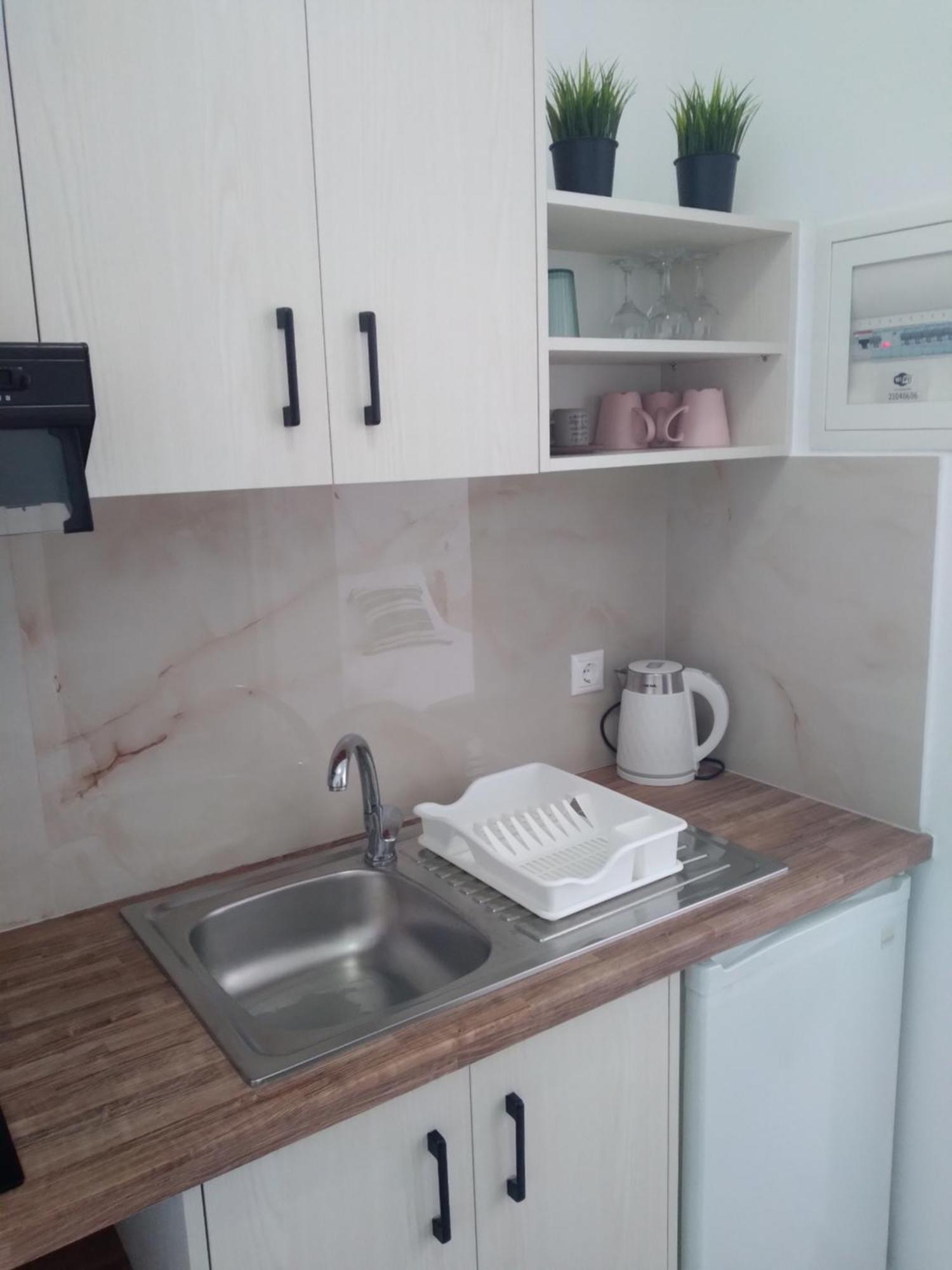 Nadim Rooms Himare Ngoại thất bức ảnh