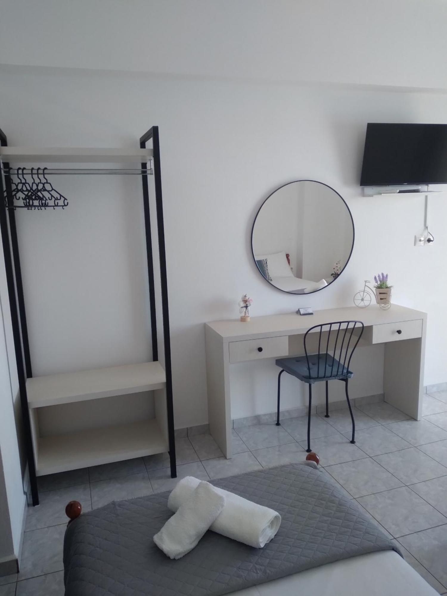 Nadim Rooms Himare Ngoại thất bức ảnh