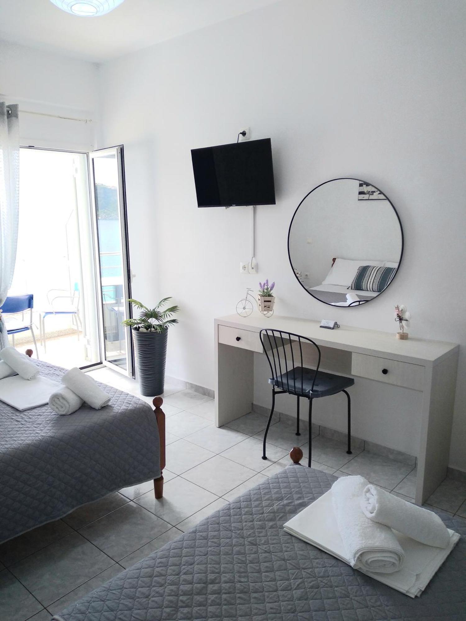 Nadim Rooms Himare Ngoại thất bức ảnh
